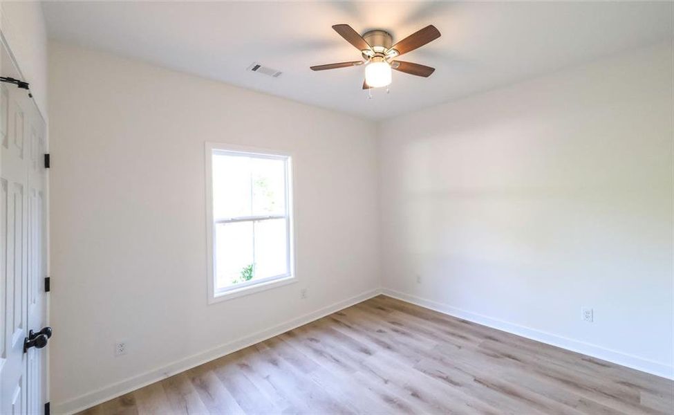 Spacious, unfurnished interior of a new home in , Temple (Image 17).