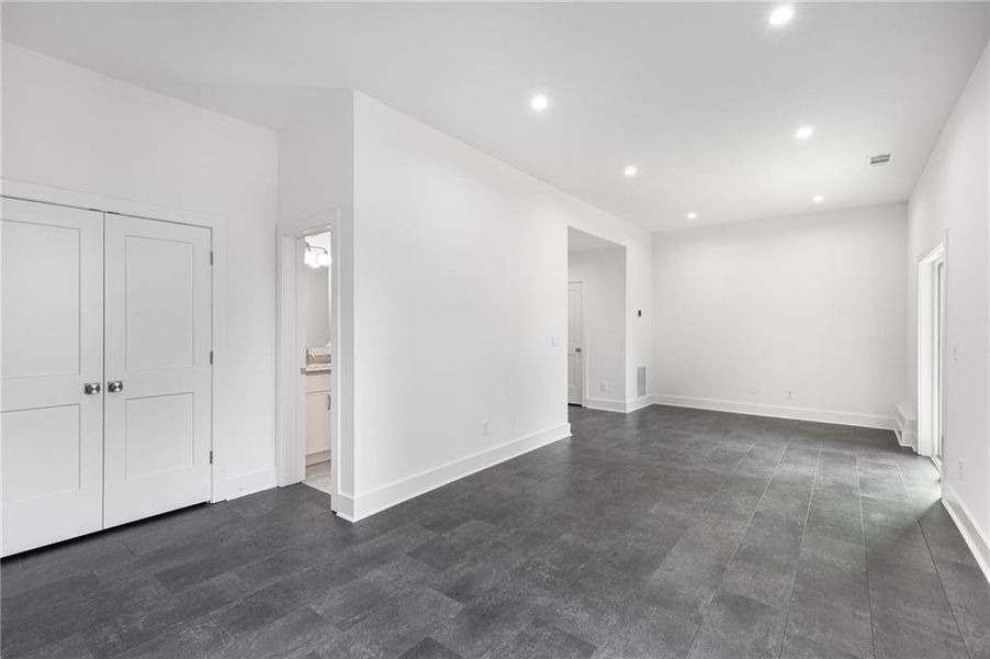 Spacious, unfurnished interior of a new home in , Smyrna (Image 21).