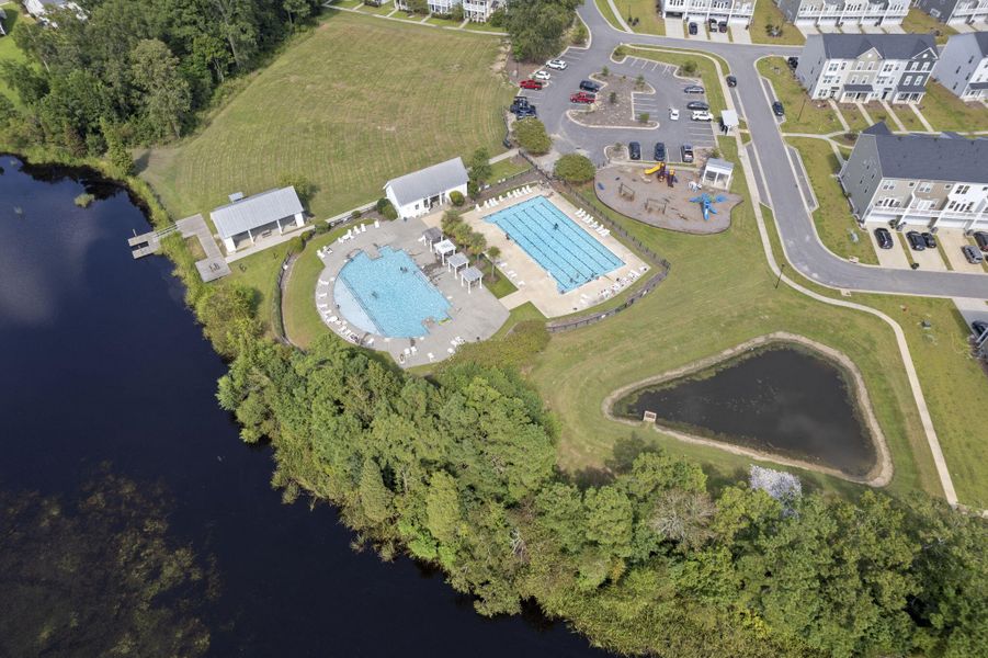 Community amenities in High Point at Foxbank, Moncks Corner (Image 50).