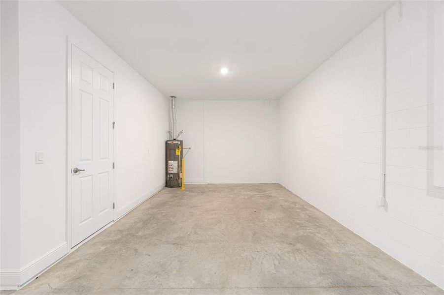 Spacious, unfurnished interior of a new home in On Top of the World Communities, Ocala (Image 7).