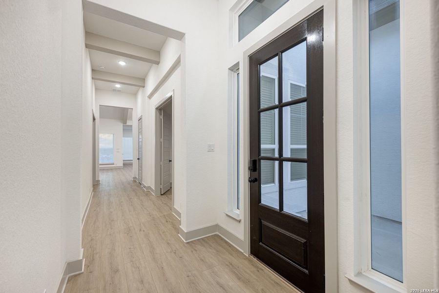 Spacious, unfurnished interior of a new home in Mesa Western, Cibolo (Image 22). Spacious, unfurnished interior of a new home in Mesa Western, Cibolo (Image 22).