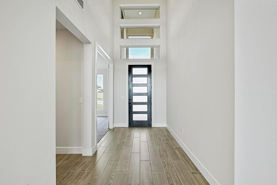 Spacious, unfurnished interior of a new home in Santa Rita Ranch - 60', Liberty Hill (Image 21). Spacious, unfurnished interior of a new home in Santa Rita Ranch - 60', Liberty Hill (Image 21).