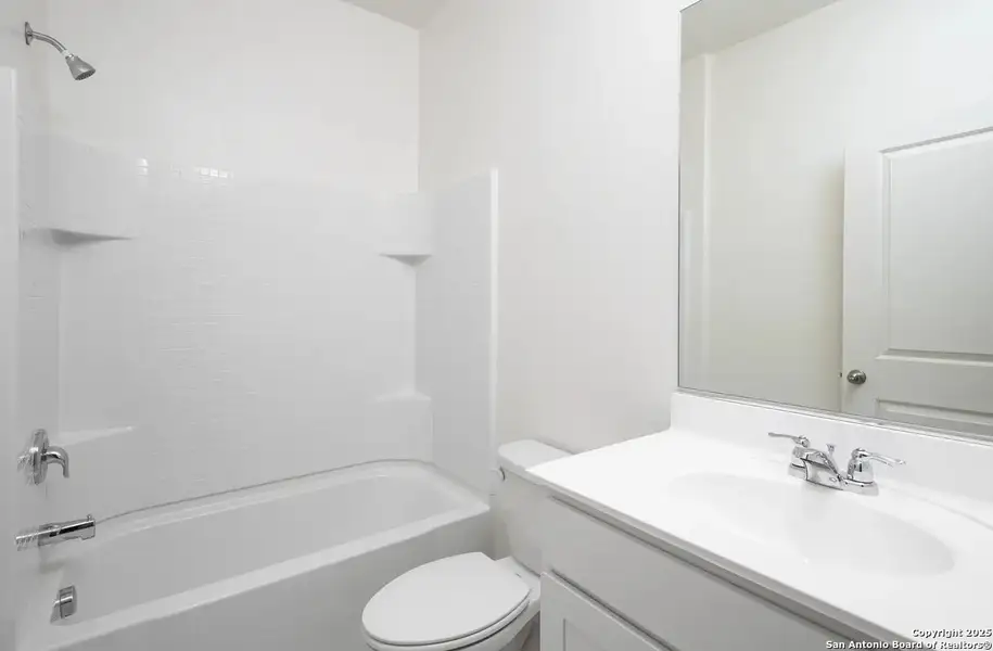 Image 14 of a home in Liberte.