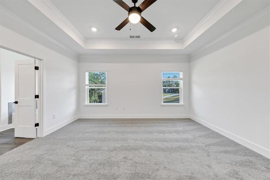 Spacious, unfurnished interior of a new home in Tuscany Hills, Douglasville (Image 16).