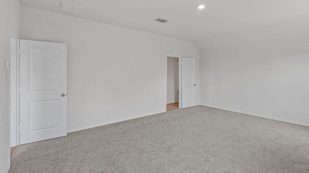 Spacious, unfurnished interior of a new home in Bluff Springs, Ferris (Image 17). Spacious, unfurnished interior of a new home in Bluff Springs, Ferris (Image 17).