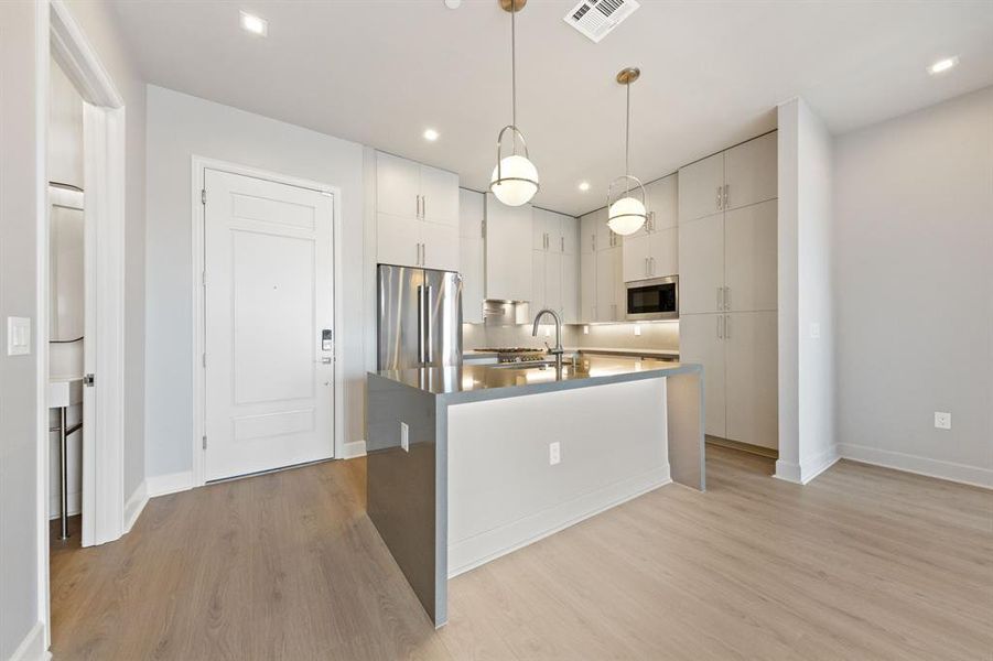 Furnished interior view inside a new home in , Dallas (Image 6).