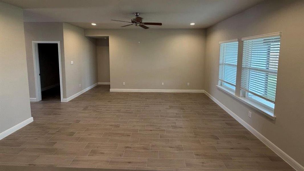 Spacious, unfurnished interior of a new home in Shannon Creek, Burleson (Image 12).