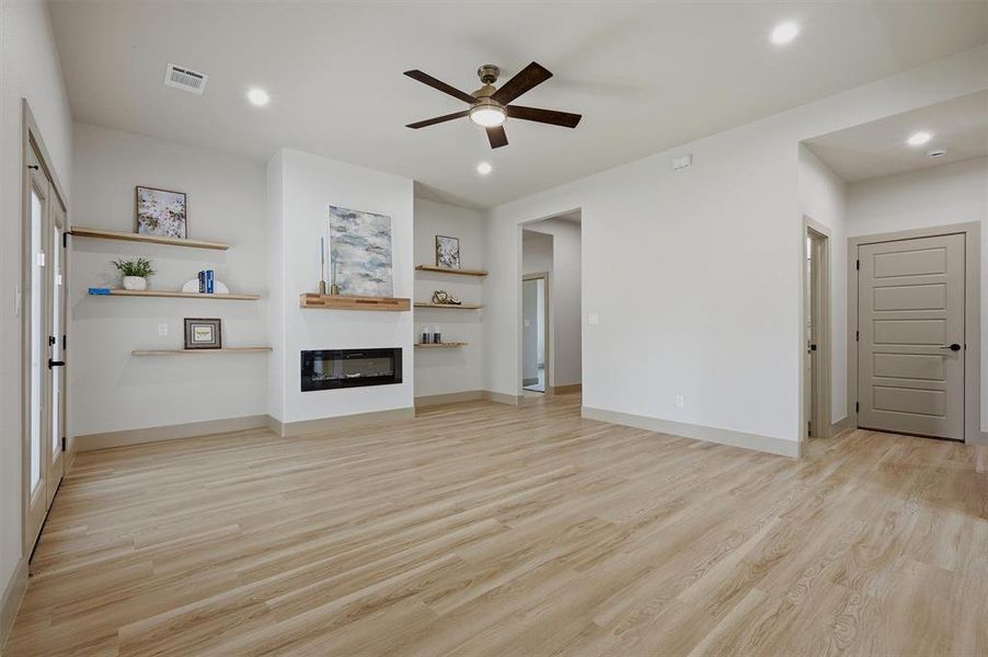 Spacious, unfurnished interior of a new home in , Sherman (Image 32). Spacious, unfurnished interior of a new home in , Sherman (Image 32).
