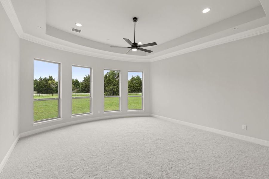 Representative unfurnished interior of a home built from the Southport by Windsor Homes in Ridge Pointe Estates, McLendon-Chisholm (Image 25).