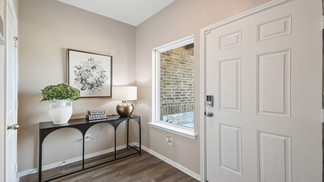 Furnished interior view inside a new home in Venetian Pines, Conroe (Image 6).