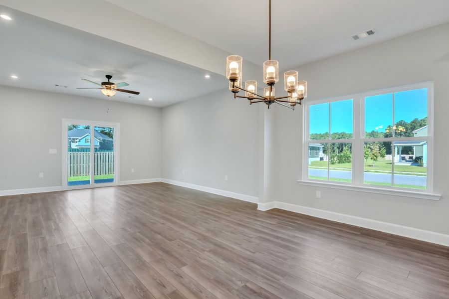 Representative unfurnished interior of a home built from the Sherwood by Ernest Homes in Wexford, Richmond Hill (Image 22).