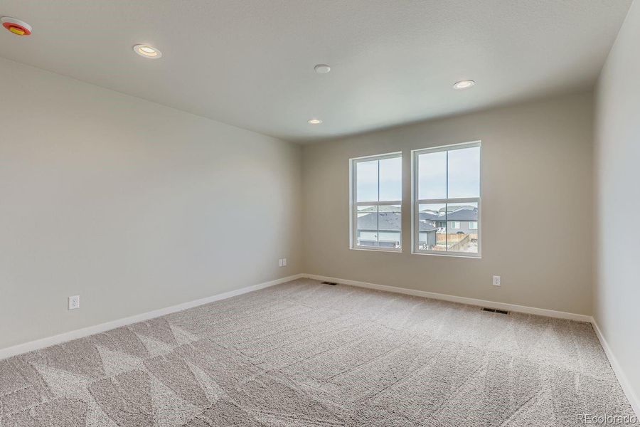 Spacious, unfurnished interior of a new home in , Commerce City (Image 19).