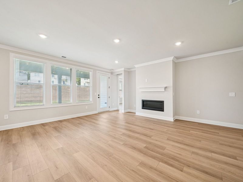 Spacious, unfurnished interior of a new home in Vines at Mill Creek - Legacy Series, Braselton (Image 12).