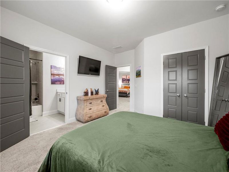 Furnished interior view inside a new home in , Hoschton (Image 38).