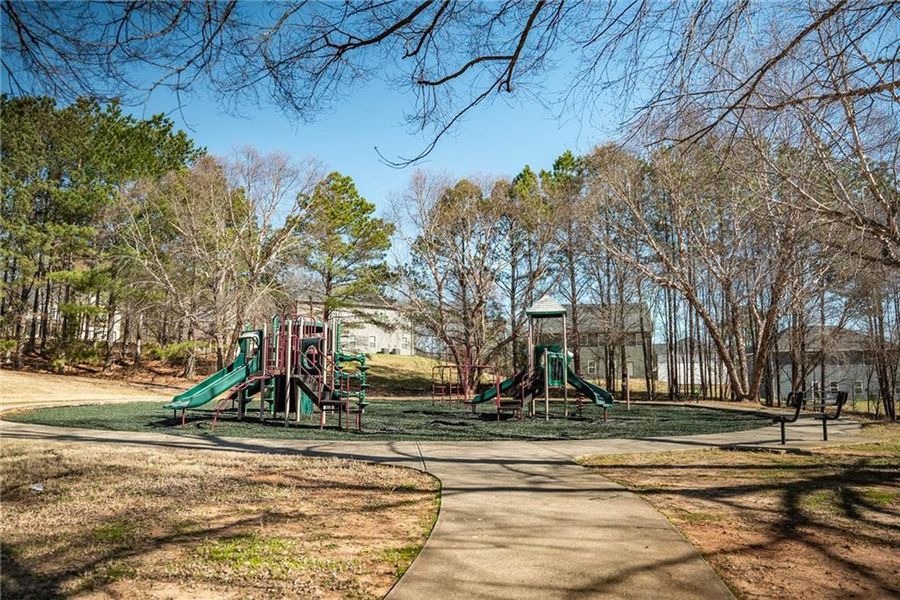 Community amenities in , Covington (Image 7).