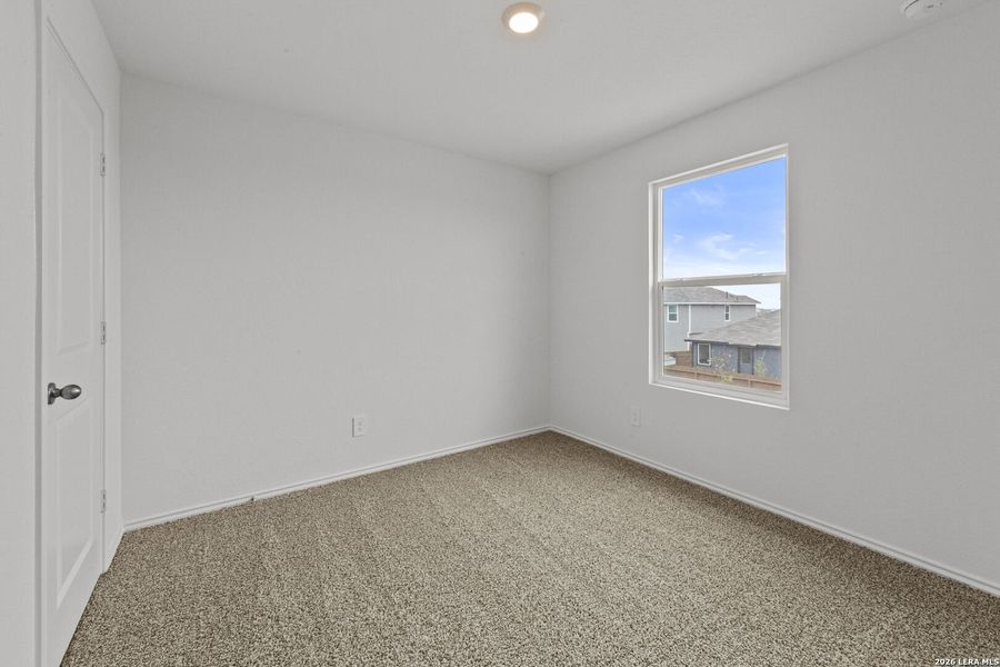Spacious, unfurnished interior of a new home in Avenida, Converse (Image 21).