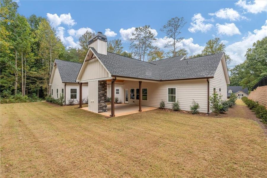 Exterior details and patio area of a home in , Villa Rica (Image 27).