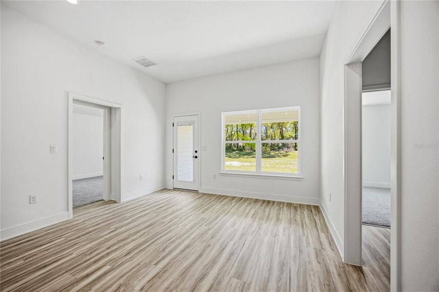 Spacious, unfurnished interior of a new home in Briarwood, Alachua (Image 19).