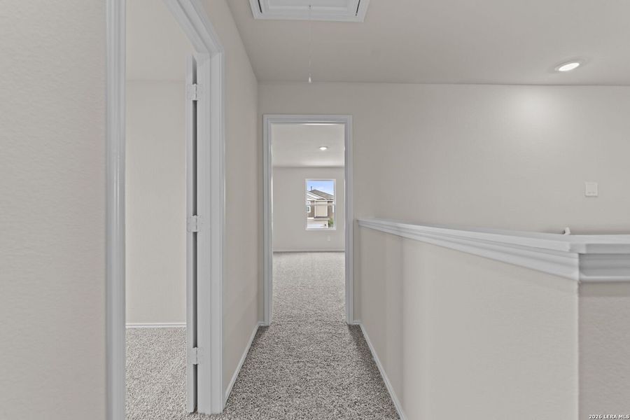 Spacious, unfurnished interior of a new home in Spring Valley, New Braunfels (Image 24).