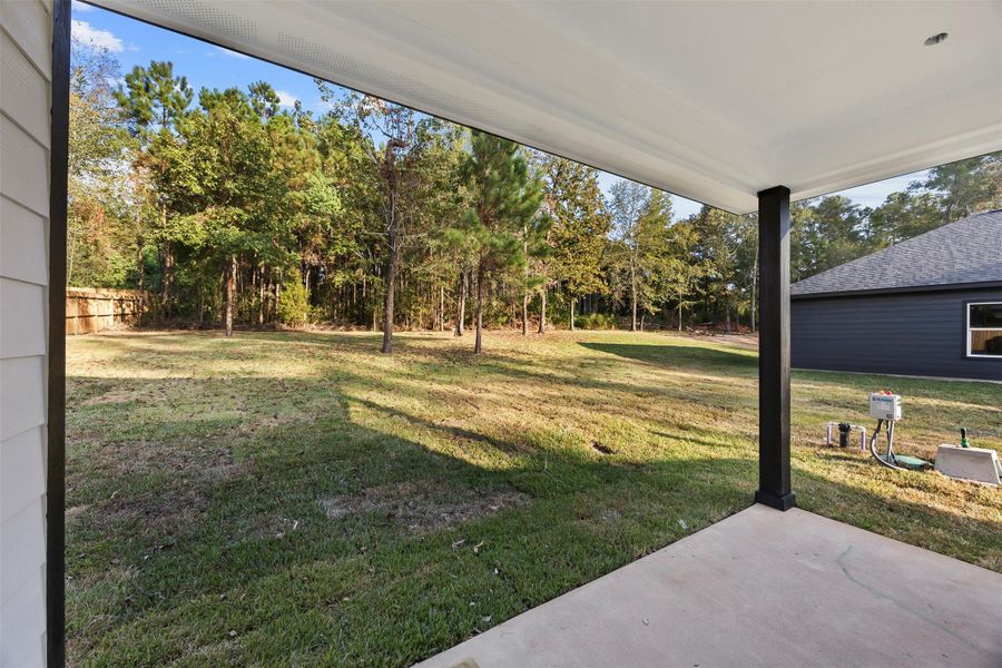 Exterior details and patio area of a home in , Willis (Image 3).