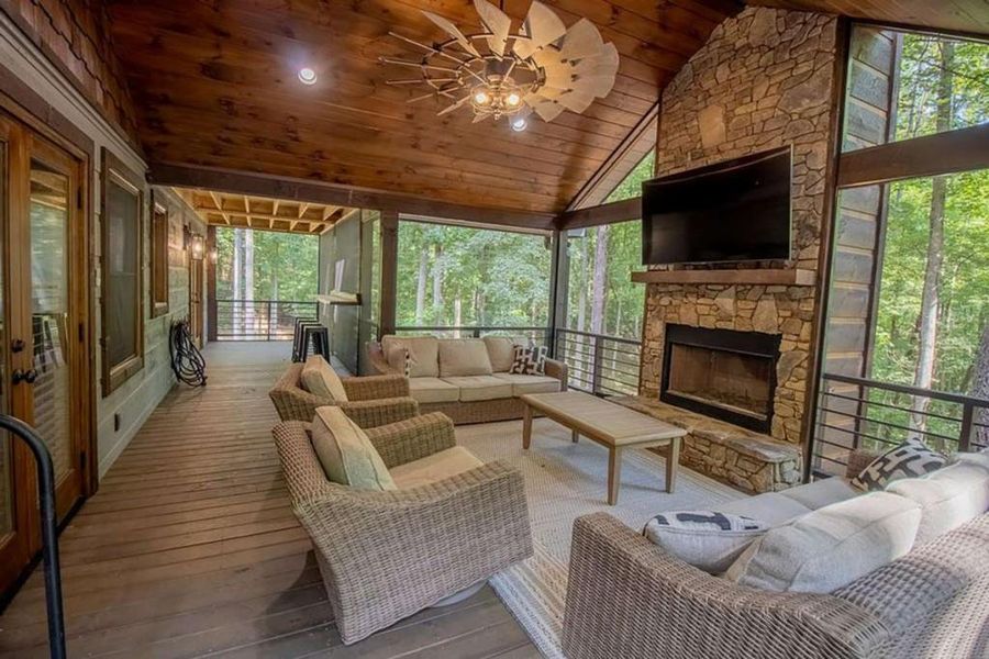 Community amenities in , Blue Ridge (Image 44).