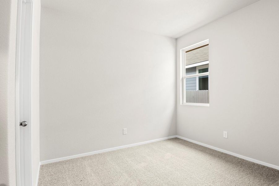 Spacious, unfurnished interior of a new home in Casetta Ranch, Kyle (Image 24).