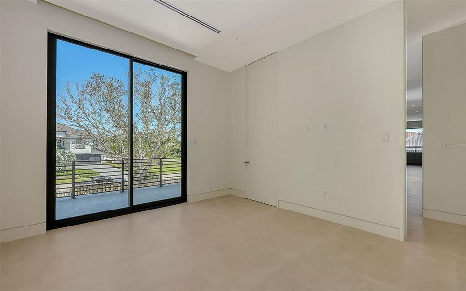 Spacious, unfurnished interior of a new home in , Sarasota (Image 27). Spacious, unfurnished interior of a new home in , Sarasota (Image 27).
