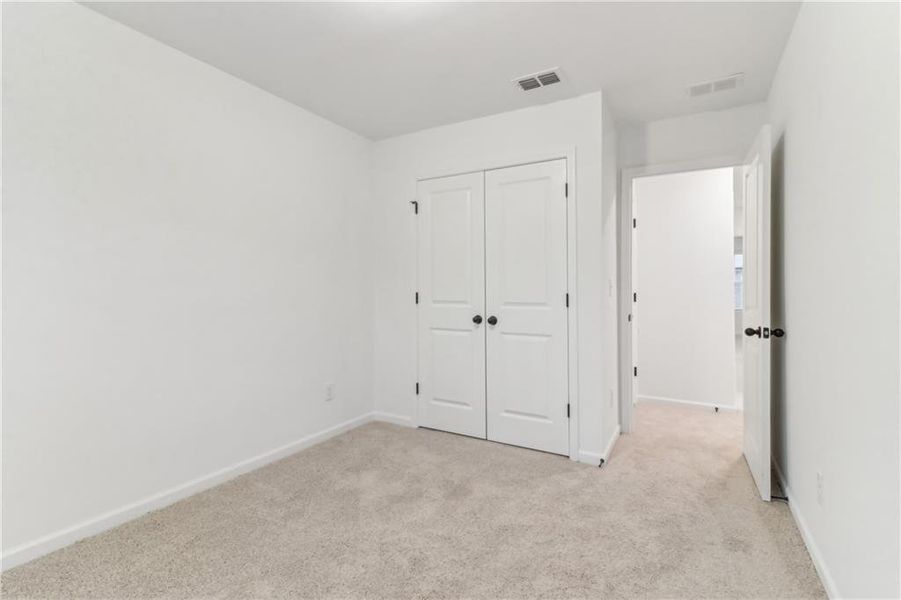 Spacious, unfurnished interior of a new home in Laurelwood, Douglasville (Image 29).