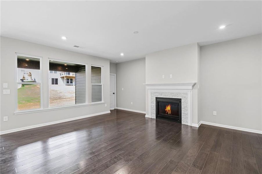 Spacious, unfurnished interior of a new home in Twin Lakes, Hoschton (Image 18).