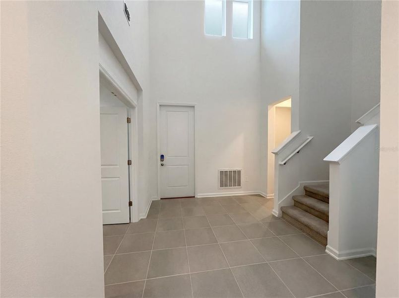 Spacious, unfurnished interior of a new home in Rivington, Debary (Image 13).