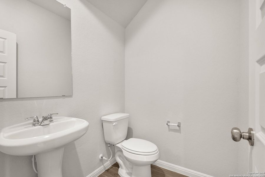 Furnished interior view inside a new home in Cinco Lakes, San Antonio (Image 10).