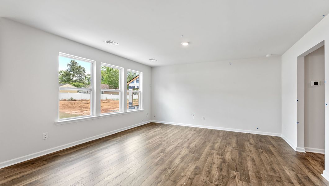 Spacious, unfurnished interior of a new home in Harper Ridge, Roebuck (Image 17).