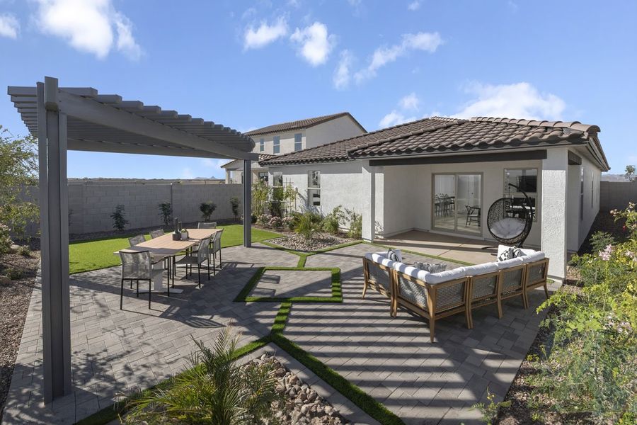 Representative exterior details of a home built from the 2014 Modeled by KB Home in Skyline Village Enclaves, San Tan Valley (Image 4).