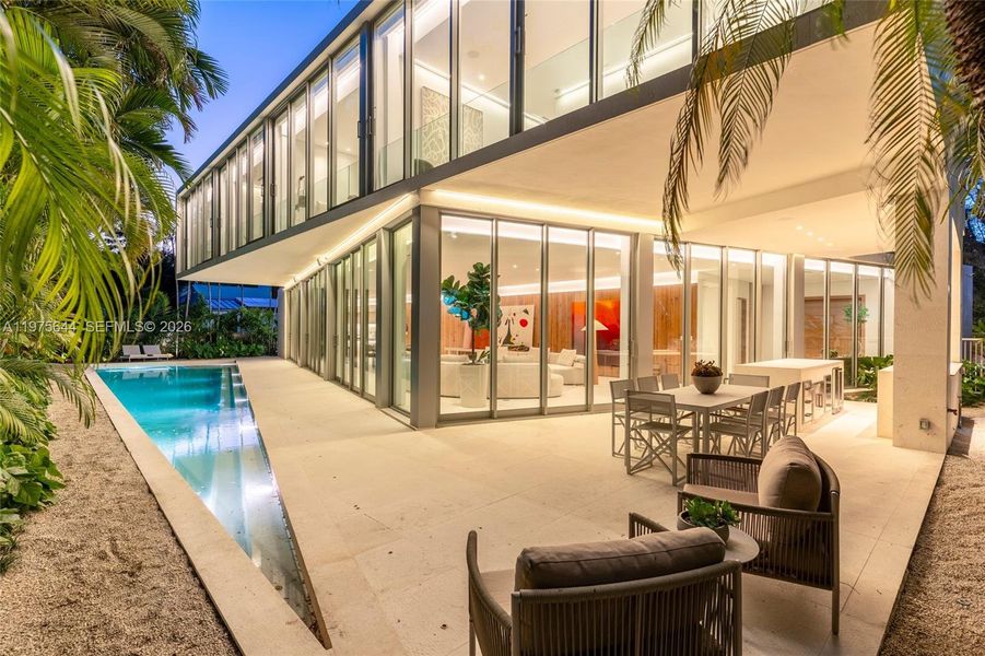 Exterior details and patio area of a home in , Miami (Image 27).