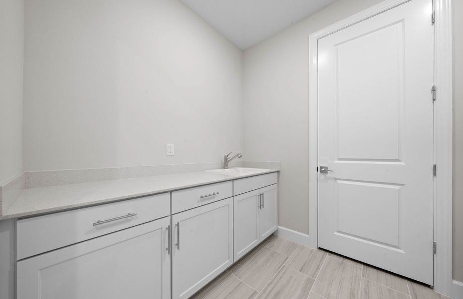 Furnished interior view inside a new home in Del Webb Oak Creek, North Fort Myers (Image 14).
