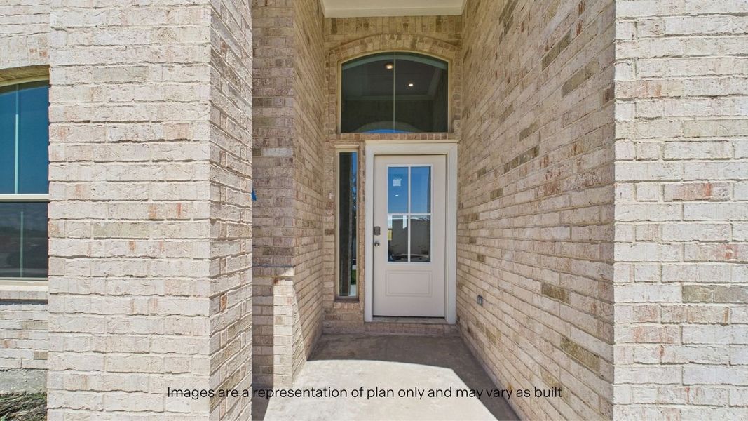 Exterior details and patio area of a home in Westmont, Lubbock (Image 3).