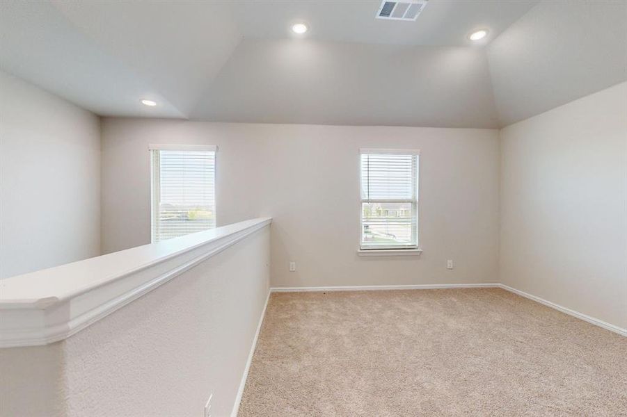 Spacious, unfurnished interior of a new home in Prairie Ridge at Goodland, Venus (Image 24).