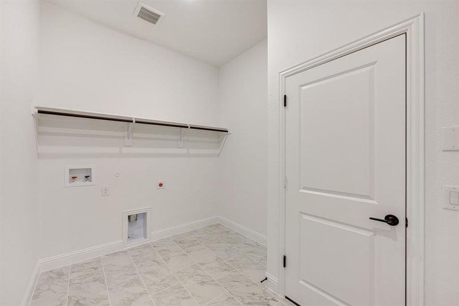 Spacious, unfurnished interior of a new home in Timberbrook 3B-4A, Justin (Image 12).