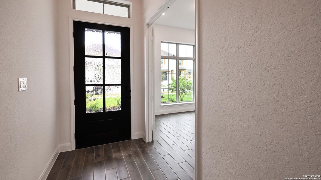 Spacious, unfurnished interior of a new home in Legacy At Lake Dunlap 50', New Braunfels (Image 25). Spacious, unfurnished interior of a new home in Legacy At Lake Dunlap 50', New Braunfels (Image 25).