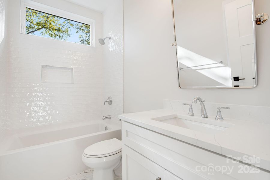 Image 22 of a home in .