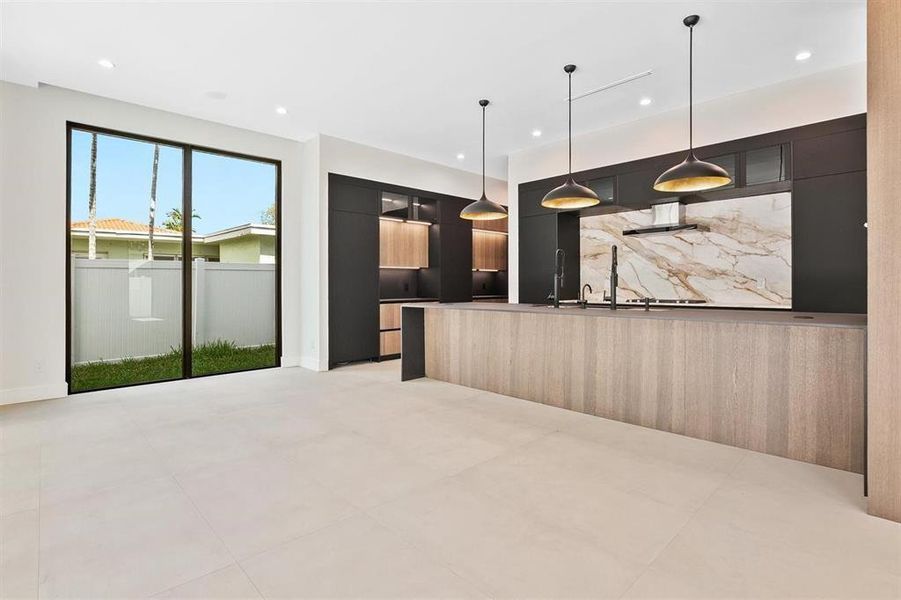 Furnished interior view inside a new home in , Fort Lauderdale (Image 5). Furnished interior view inside a new home in , Fort Lauderdale (Image 5).