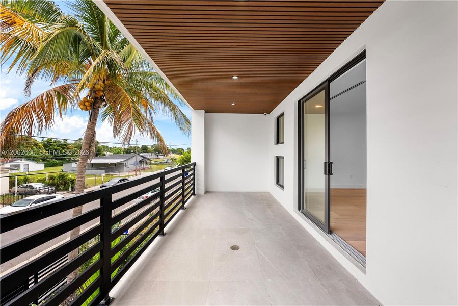 Exterior details and patio area of a home in , Miami (Image 31).