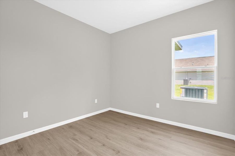 Spacious, unfurnished interior of a new home in , Sebring (Image 18).