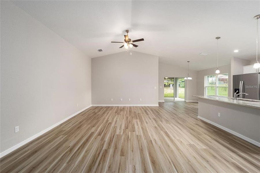 Spacious, unfurnished interior of a new home in , Summerfield (Image 23).