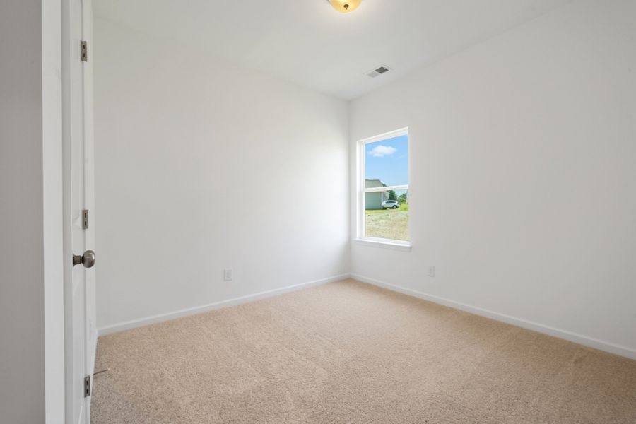 Spacious, unfurnished interior of a new home in Jackson Hills, Clarksville (Image 24).