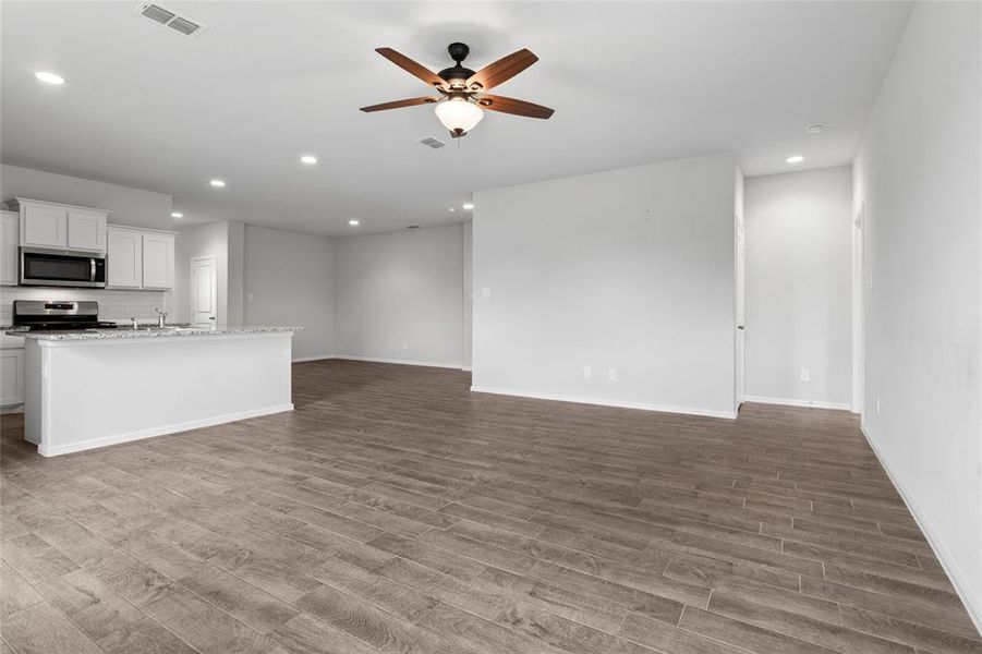 Spacious, unfurnished interior of a new home in , Fort Worth (Image 14). Spacious, unfurnished interior of a new home in , Fort Worth (Image 14).