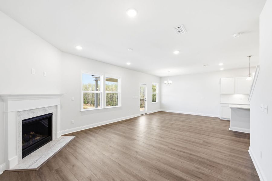 Spacious, unfurnished interior of a new home in Carriage Estates, Lexington (Image 34).