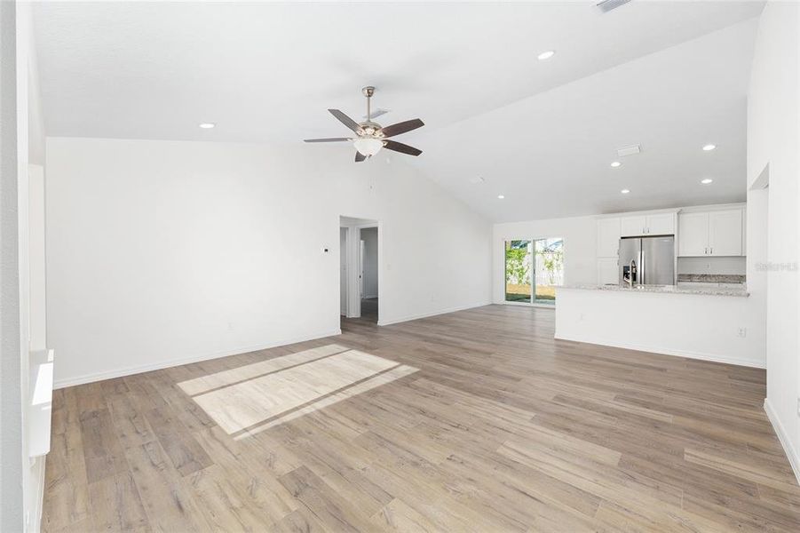 Spacious, unfurnished interior of a new home in , Ocala (Image 73).