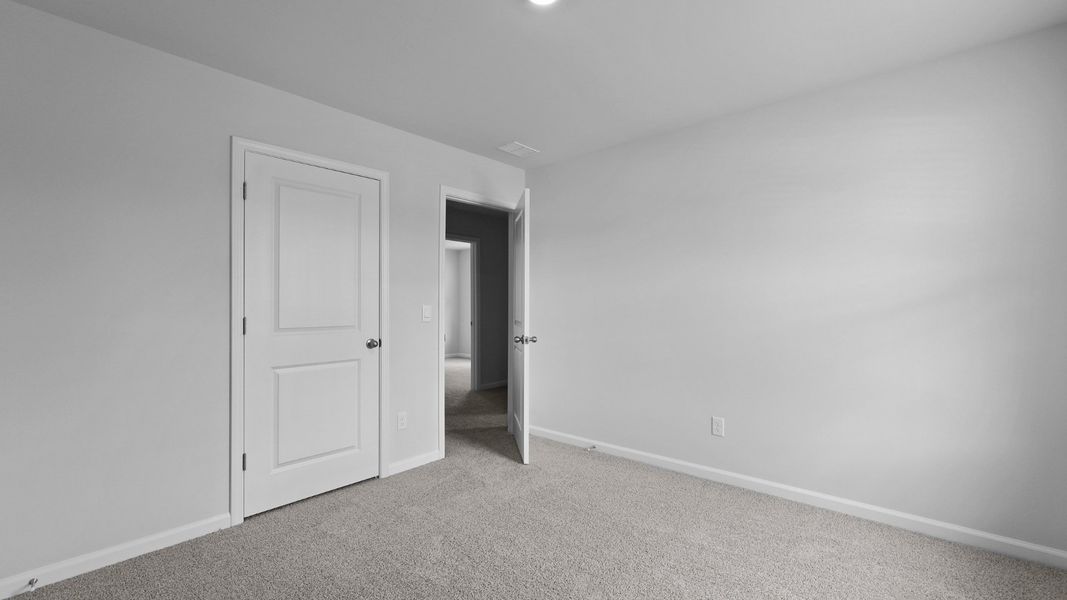 Spacious, unfurnished interior of a new home in Grand Oaks, Columbia (Image 26).