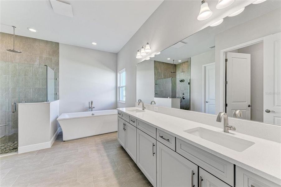 Furnished interior view inside a new home in , Venice (Image 10).